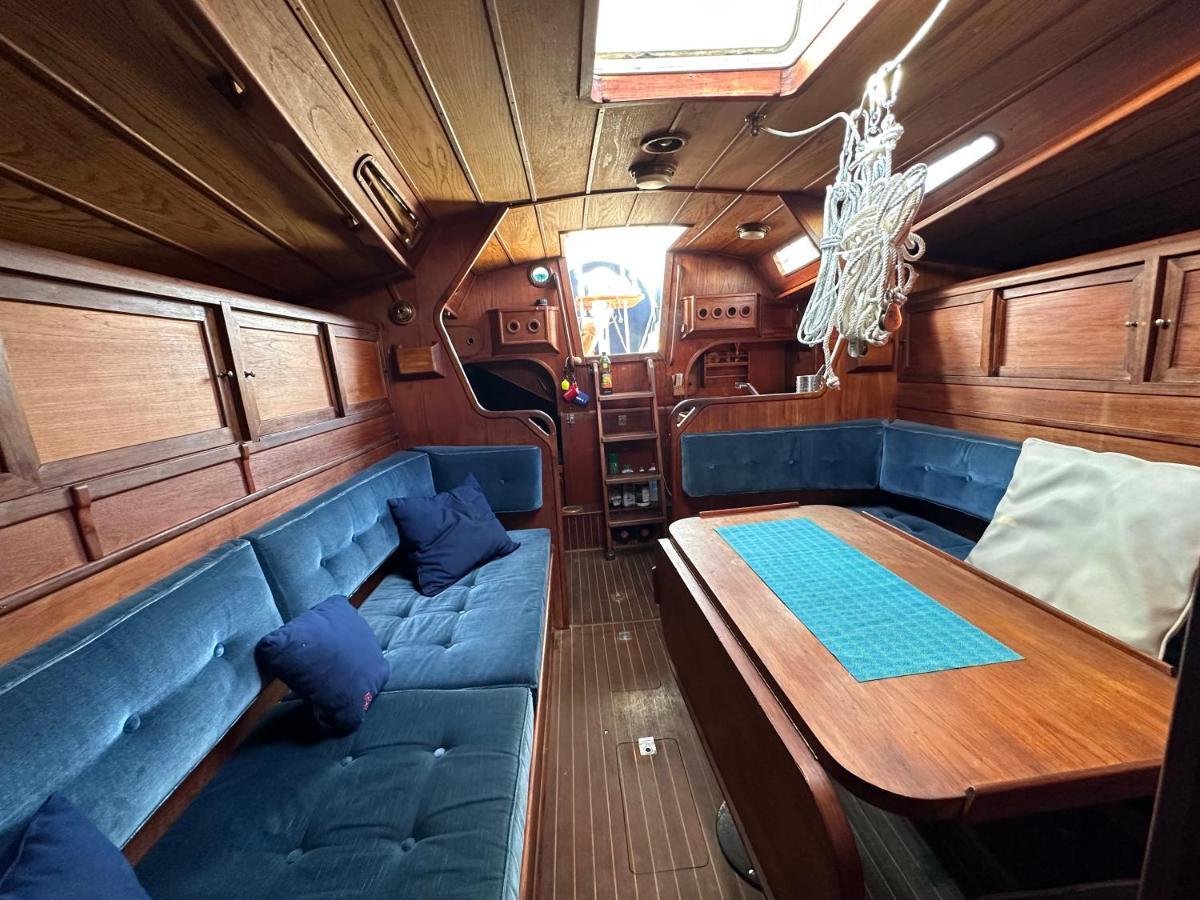 Unique Wooden Sail Yacht + 2 Bikes Included! Hotell Sant Adria de Besos Eksteriør bilde