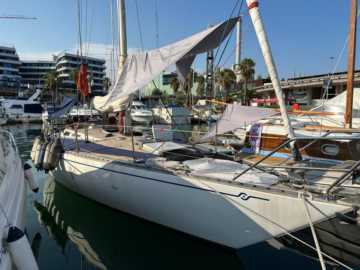 Unique Wooden Sail Yacht + 2 Bikes Included! Hotell Sant Adria de Besos Eksteriør bilde
