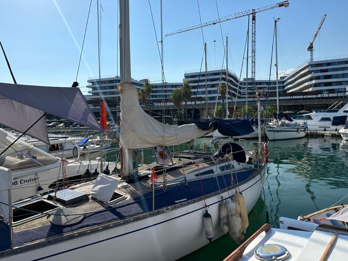 Unique Wooden Sail Yacht + 2 Bikes Included! Hotell Sant Adria de Besos Eksteriør bilde