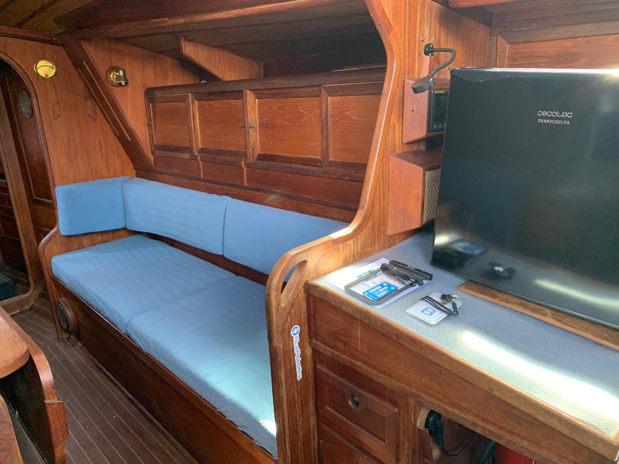 Unique Wooden Sail Yacht + 2 Bikes Included! Hotell Sant Adria de Besos Eksteriør bilde